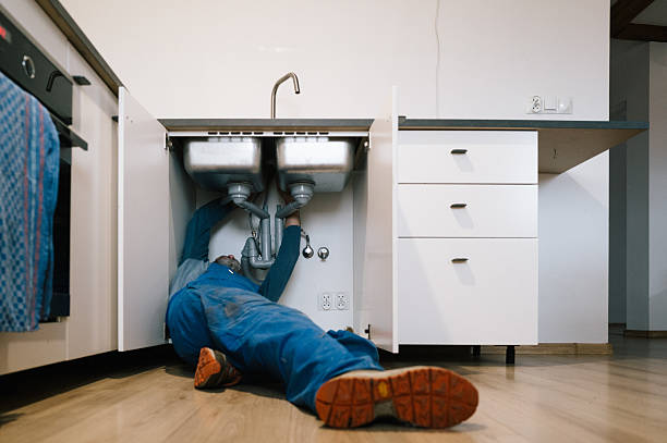 Professional Emergency Plumber technician working in Cornwall Bridge, CT